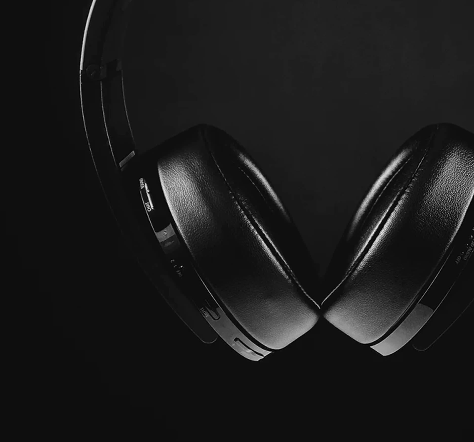 XX59 Headphones view 1